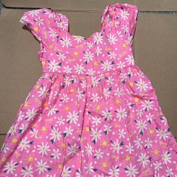 Barbie Dress Girls Small 6-7 Sundress Pink Floral All Over Daisies Puff Sleeves - Picture 3 of 4